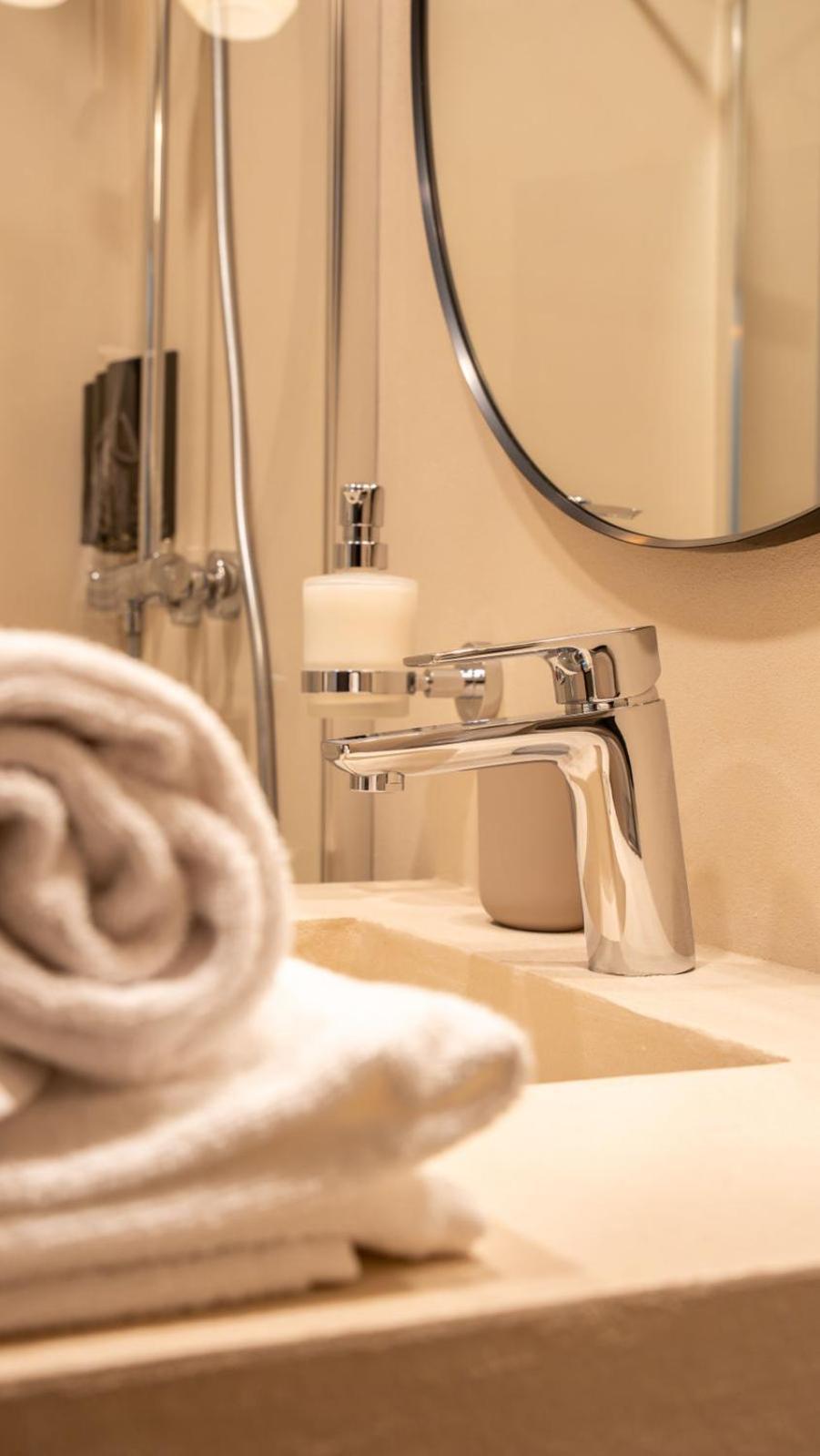Aparthotel Lavilo Main Square Graz Ngoại thất bức ảnh